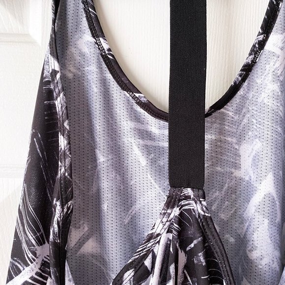 ❤Last Chance❤ Nike Elastic Racerback Workout Tank - Picture 6 of 6